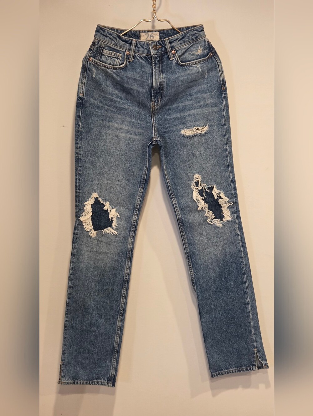 WE THE FREE Classic Distressed Blue Women's Jeans, SIZE 26